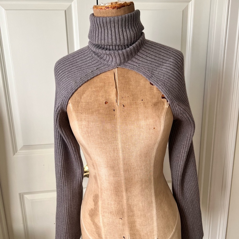 Zara Turtle Neck Sleeves